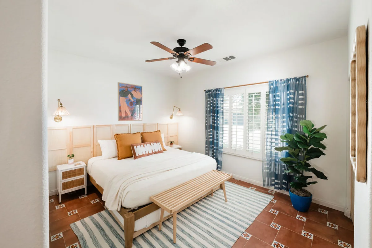 Terra Luz third bedroom with quiet atmosphere and warm desert palette